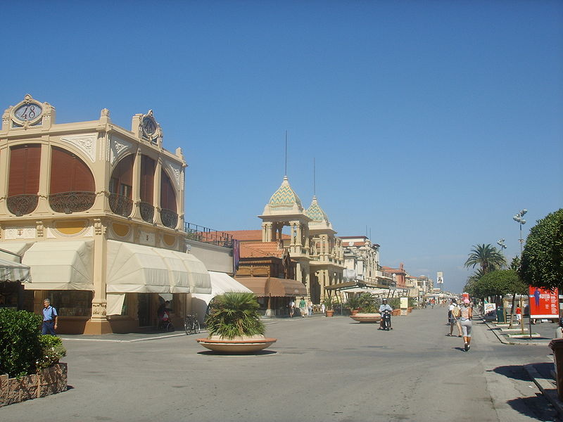 Viareggio passeggiata a mare