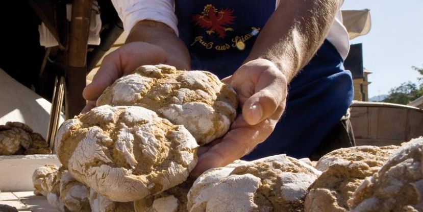 Mercato del Pane e dello Strudel Alto Adige2