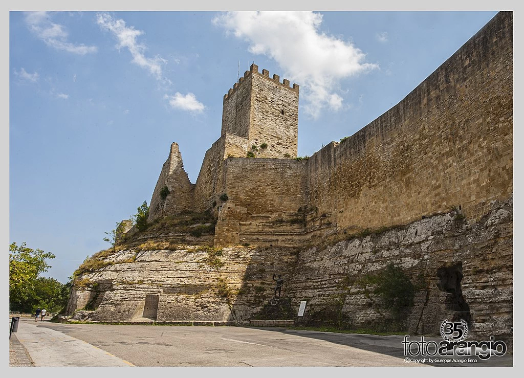 Castello di Lombardia