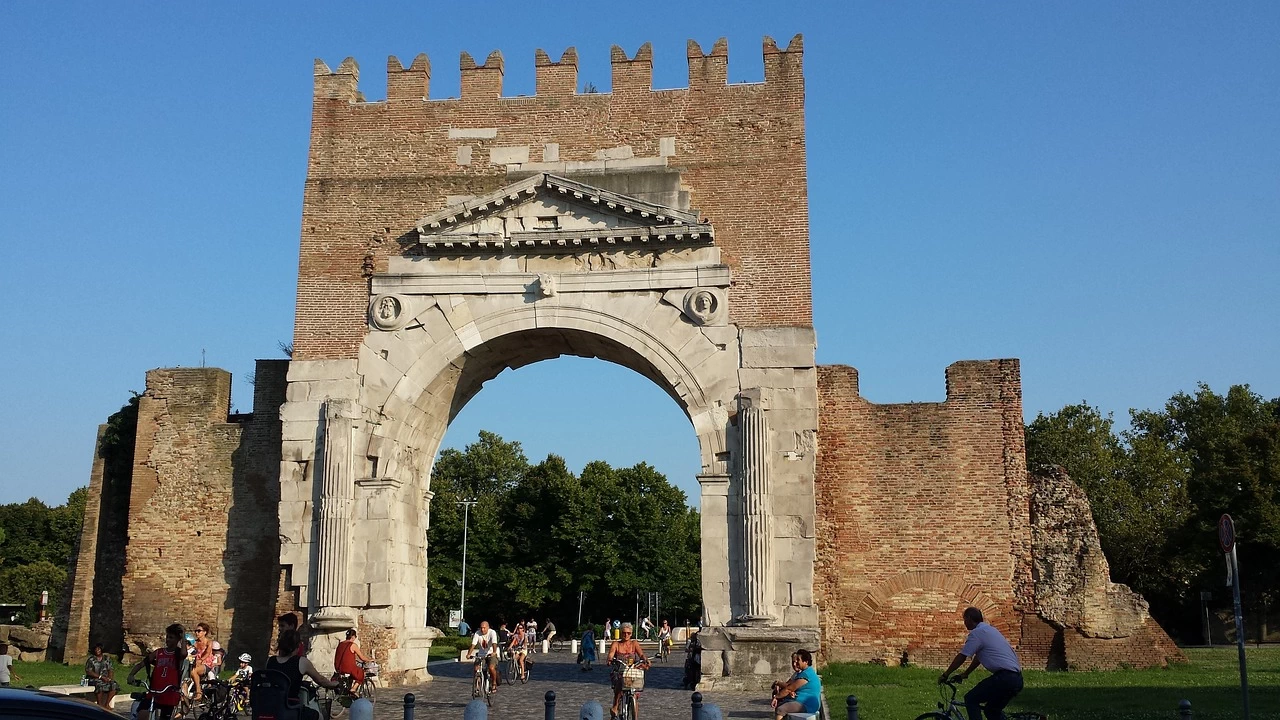 Arco di Augusto