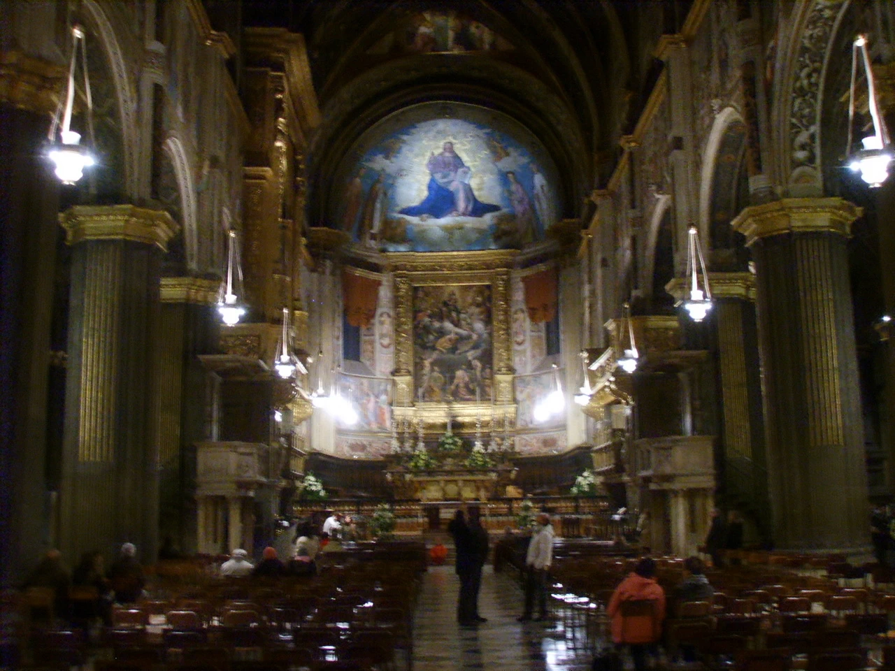 Gli interni del Duomo di Cremona 