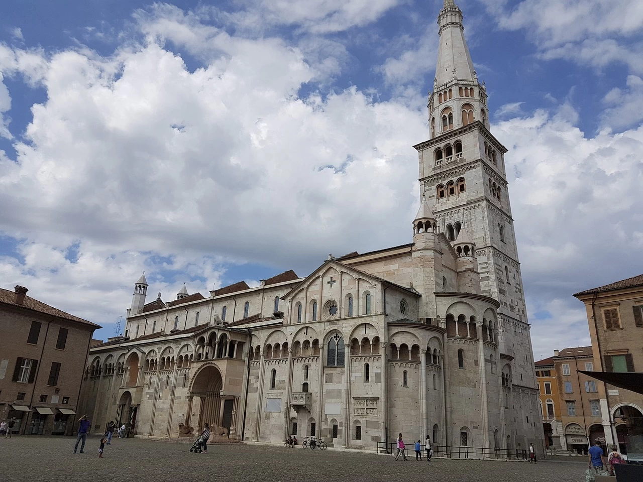 Piazza del Duomo, Modena