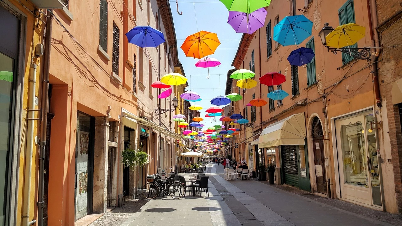 Ferrara centro, ombrelli
