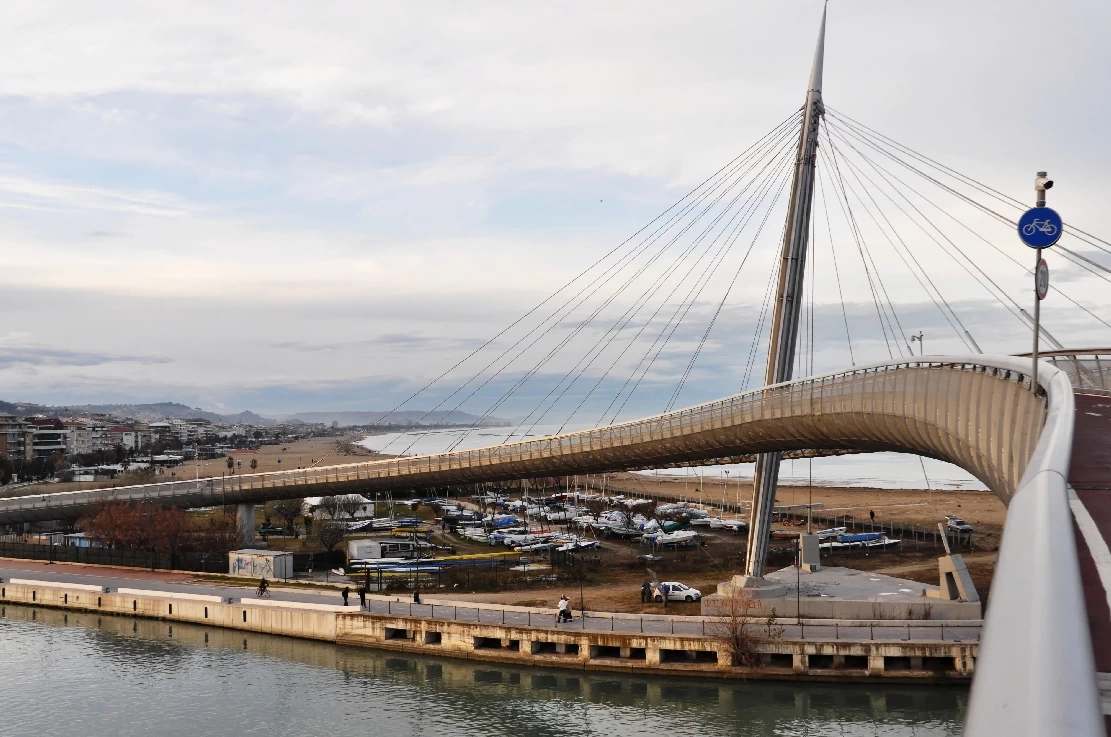 Il ponte del mare