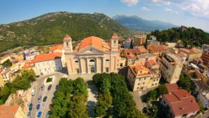 Cattedrale di Santa Maria della neve Nuoro vista dal drone