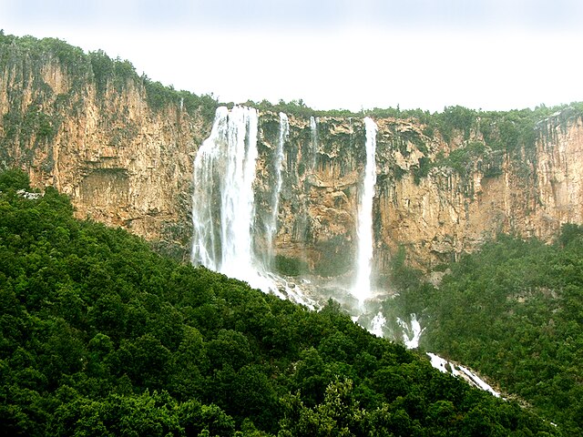 640px Cascate di Lequarci Ulassai Sardegna Santa Barbara