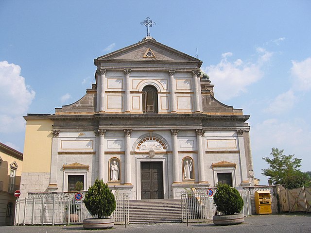 Informazioni utili per visitare i luoghi simbolo della città e della provincia di Avellino.